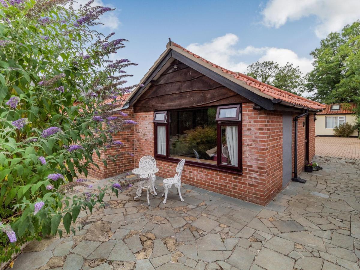 The Nest Box Diss Exterior foto